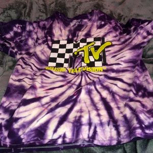 mTV purple and white tie dye
